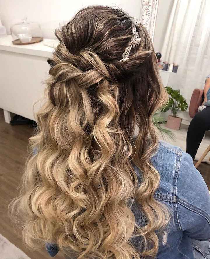Penteado para cabelo cacheado. 👰🏻‍♀️ - 2