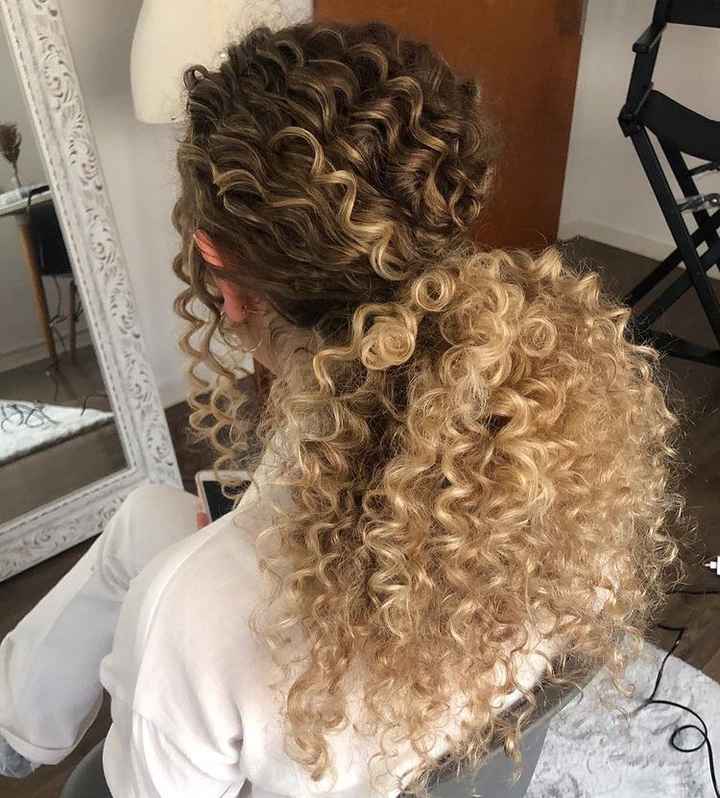 Penteado para cabelo cacheado. 👰🏻‍♀️ - 3