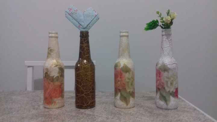 Garrafinhas de vidro! Decoupage e craquele!