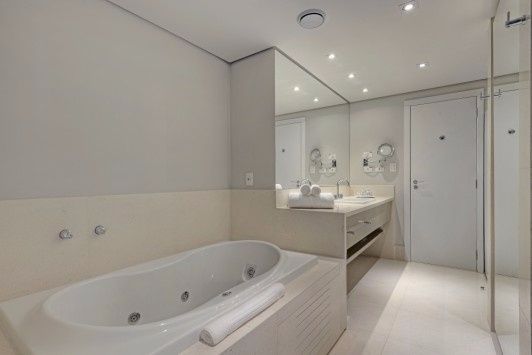 Hotel Deville Prime