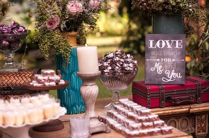 mesa de doces no estilo romantico