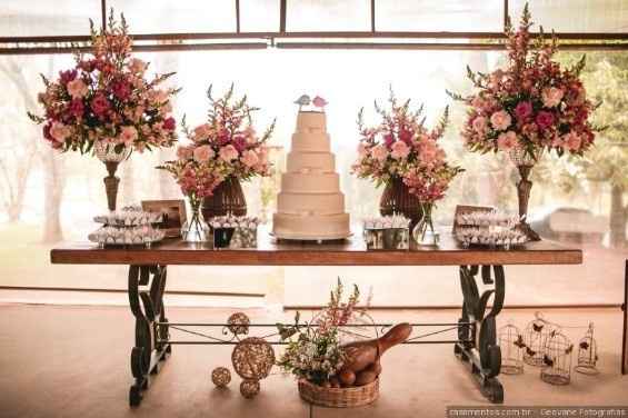 mesa de doces no estilo romantico