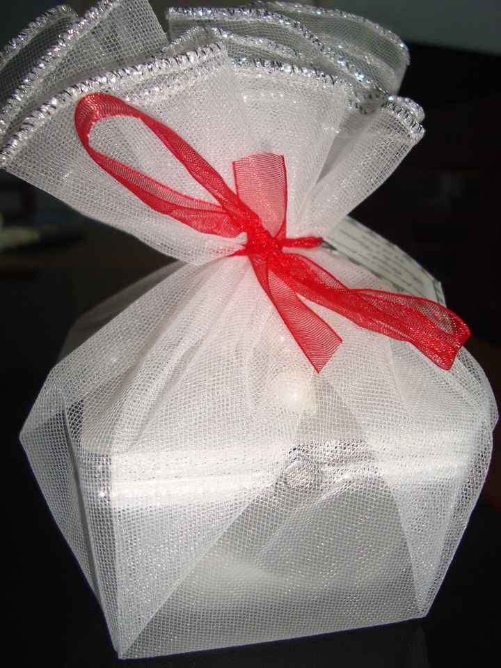 Lembrancinha porta-joia com amêndoas