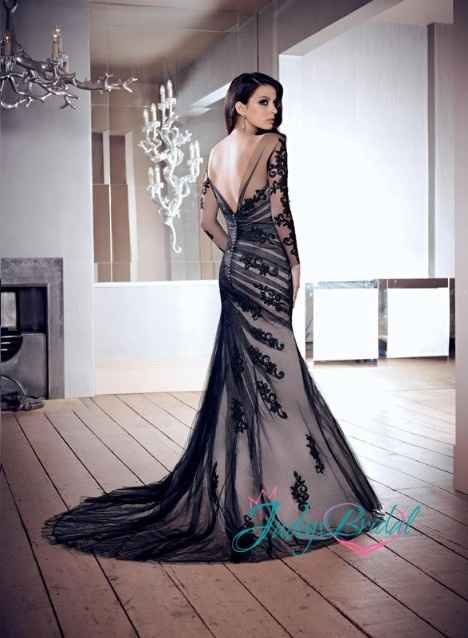 Vestido de noiva com preto