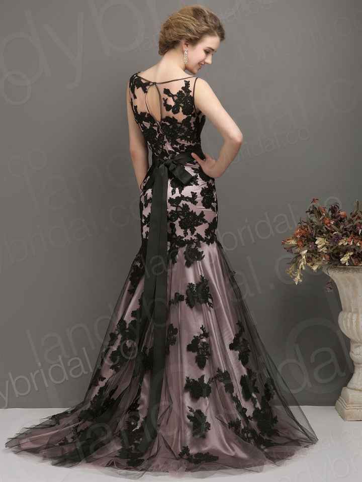 Vestido de noiva com preto (Costas)
