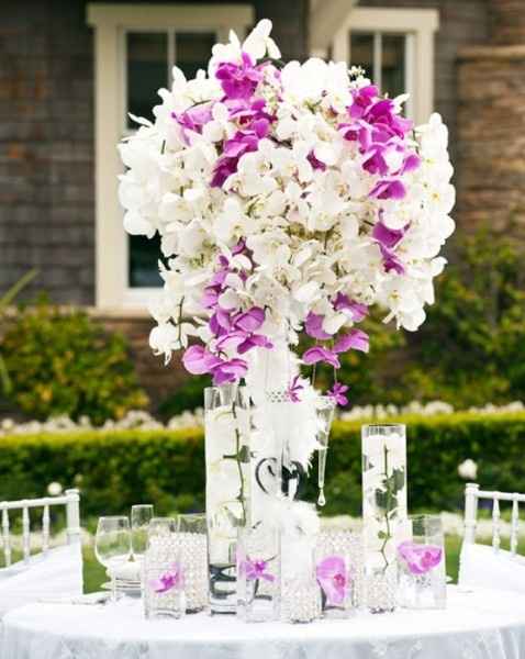 Decoração com lírios e orquídeas