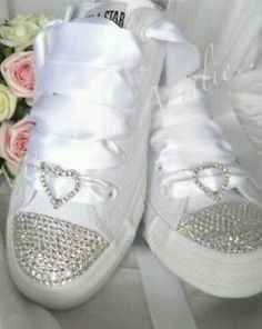 Cetim e fivela de strass