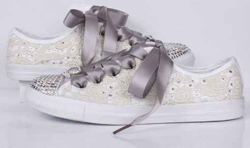 Renda e strass