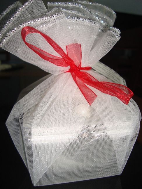 Lembrancinha porta-joia com amêndoas