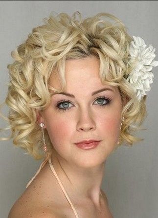Penteado para cabelo curto e cacheado