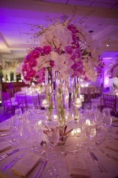 Decoração com lírios e orquídeas