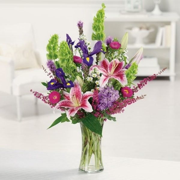 Decoração com lírios e orquídeas