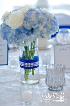 Azul e branco