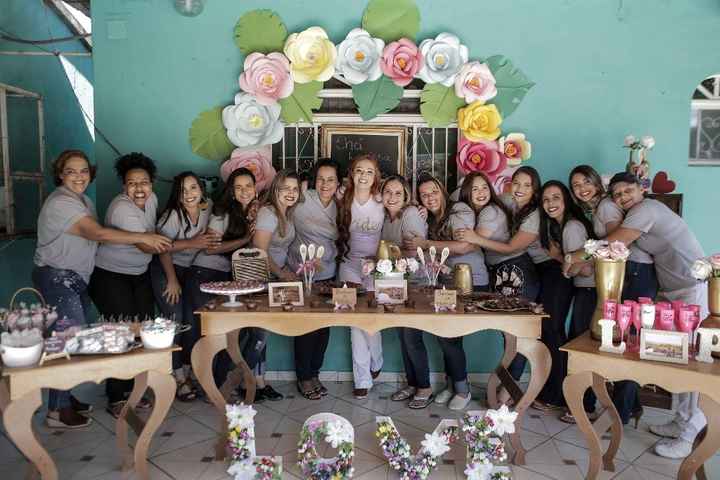 Madrinhas Sintonizadas com blusinhas "TEAM BRIDE"