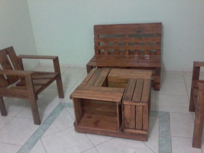 Conjunto de Banco, poltronas e mesa