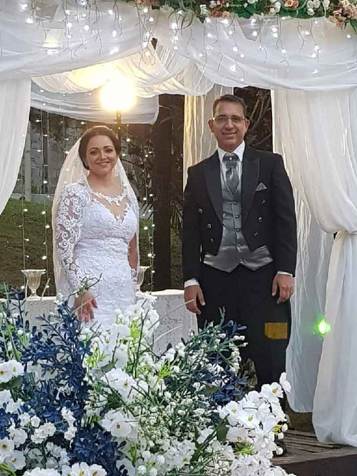 Casamento ao ar livre com vestido de manga comprida - 1