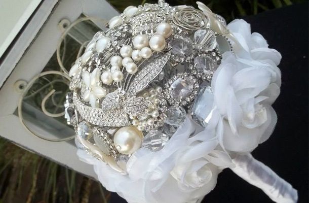 BUQUE DE BROCHE