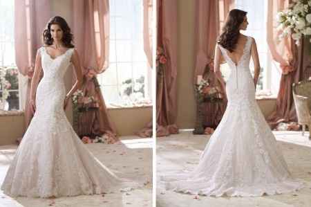 Vestido modelo Sereia, com decote em V