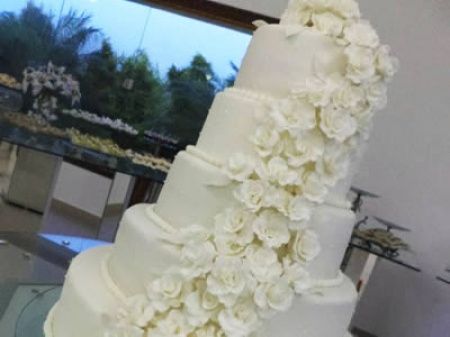 O bolo de casamento com flores perfeito - 3