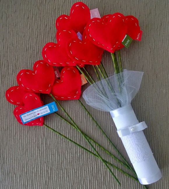 Diy : buquê de flores de feltro de corações 5