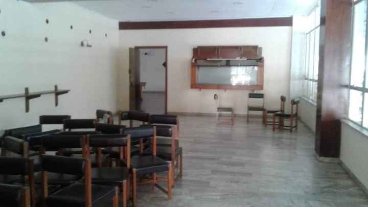 Sala pequena, outra entrada