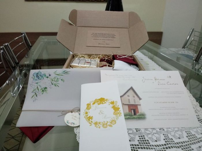 Convite de casamento + manual dos padrinhos + caixa convite (atrás) dos padrinhos