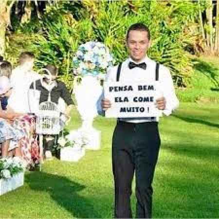 Engraçadinhos não podem faltar . hahaha