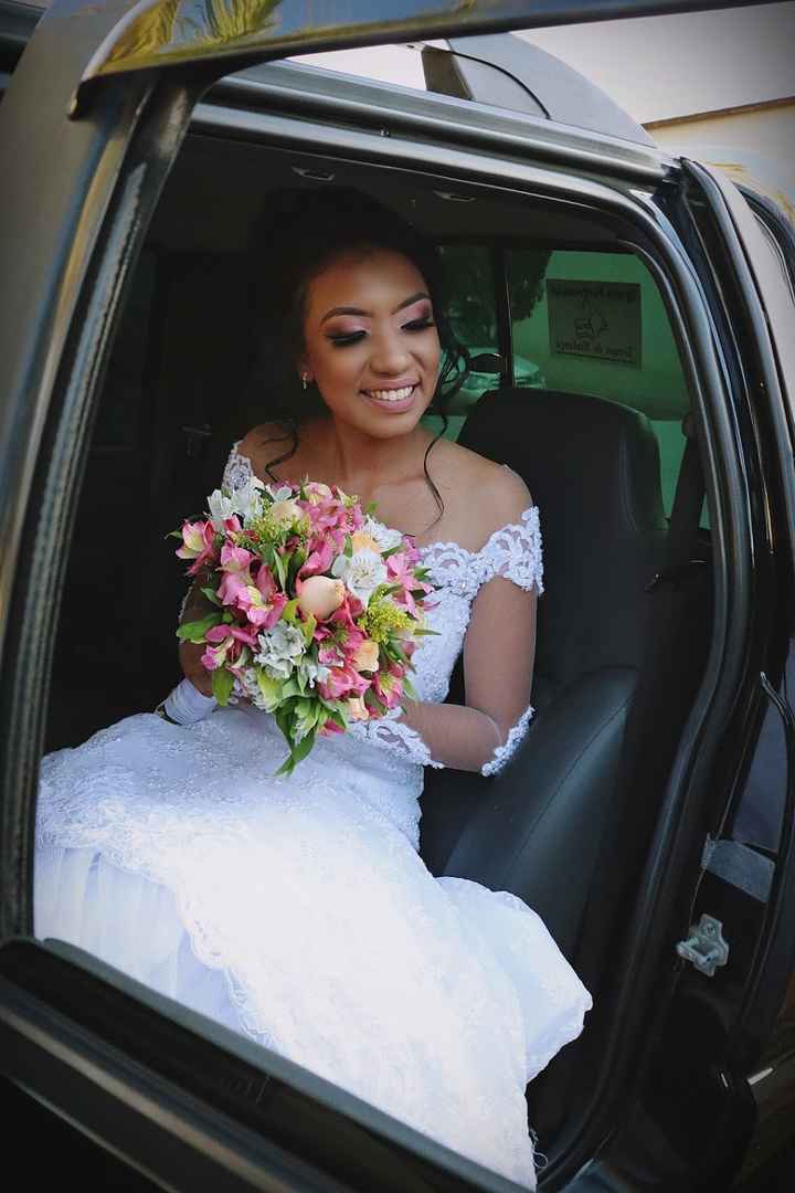 Depois de 2 anos adiando 3 vezes a data do casamento aconteceu. Foi rustico simples mais cheio da Pr