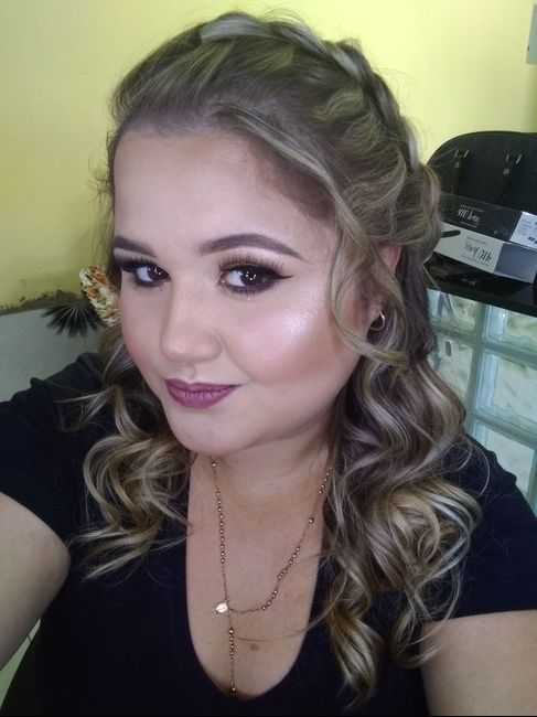 Maquiadora e Hair stylist 1