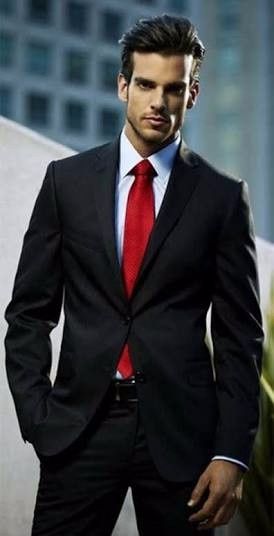 7. Roupa do noivo - Estilo clássico,mas em outra cor