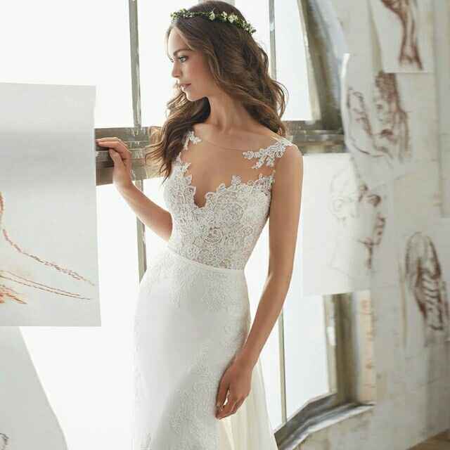  Estou indecisa entre dois vestidos - 1