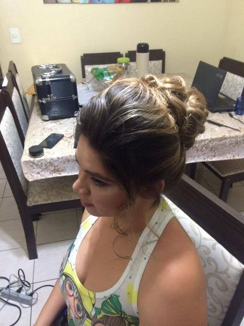 Prova de penteado e make