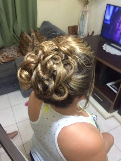 Prova de penteado e make