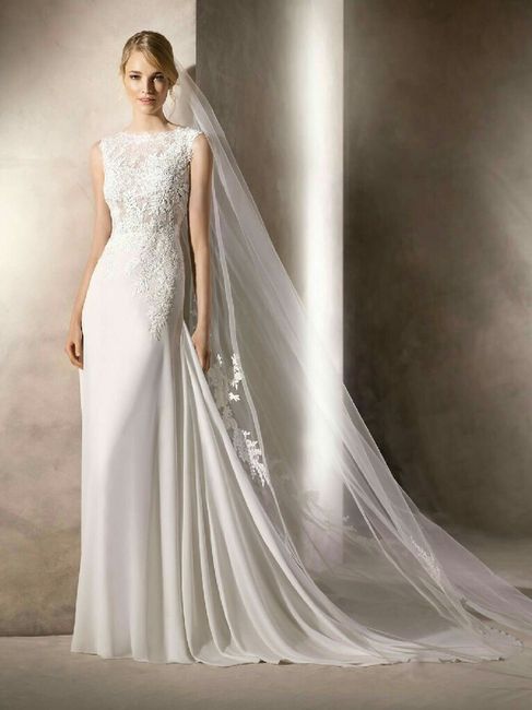 Modelo de vestido x buquê - 4