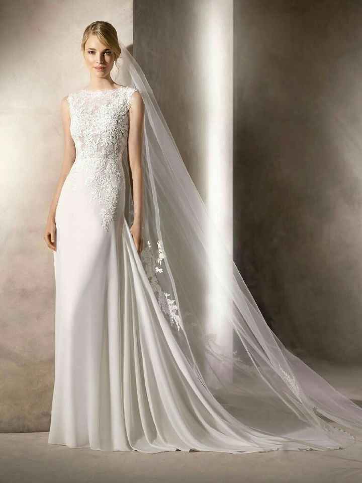 Modelo de vestido x buquê - 4
