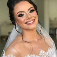 ainda nao tenho fotos Oficiais... Mas aqui vai meu cabelo e Make do grande dia... - 3