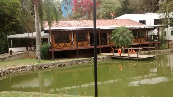 Vista fachada salão