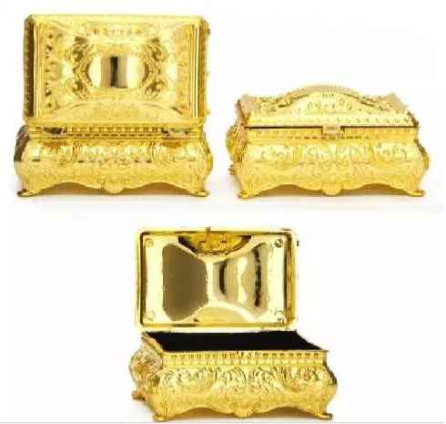 Baú dourado