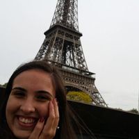 Meu sorriso de orelha a orelha com o anel no dedo hahaha