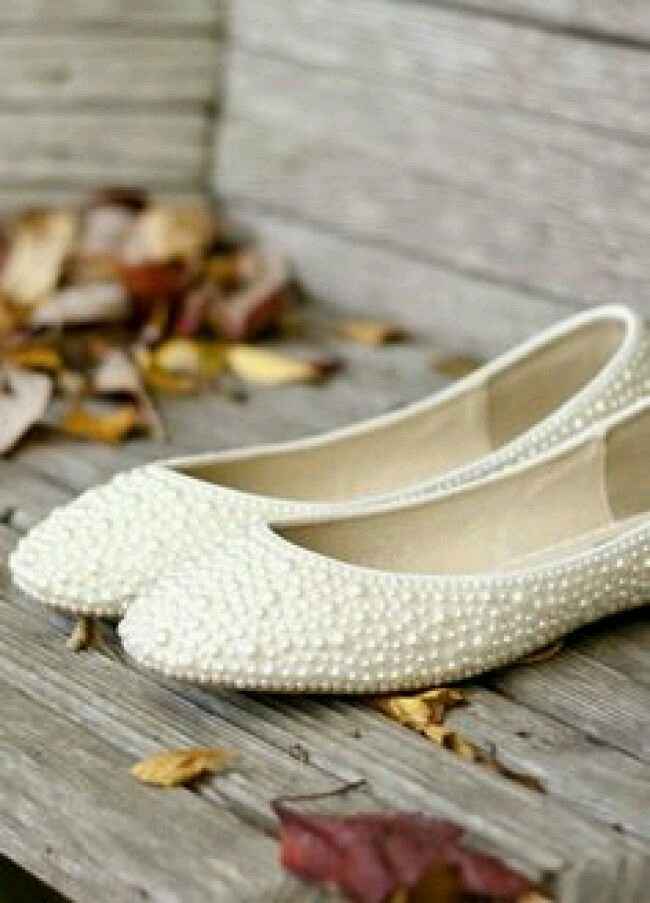 Que tipo de sapatos vcs indicam qdo o noivo é do mesmo tamanho que a noiva? - 2