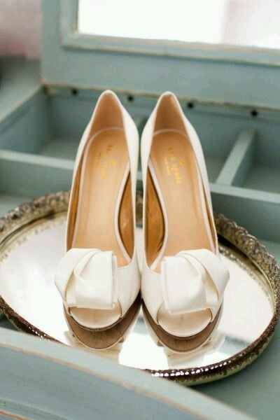 Sapatos do dia c. branco ou colorido? - 3