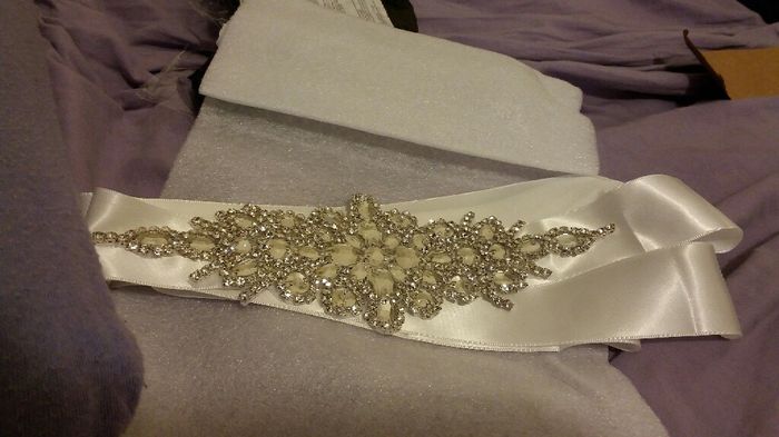 O cinto do meu vestido comprado pelo ebay chegou!! #faltam100dias - 2