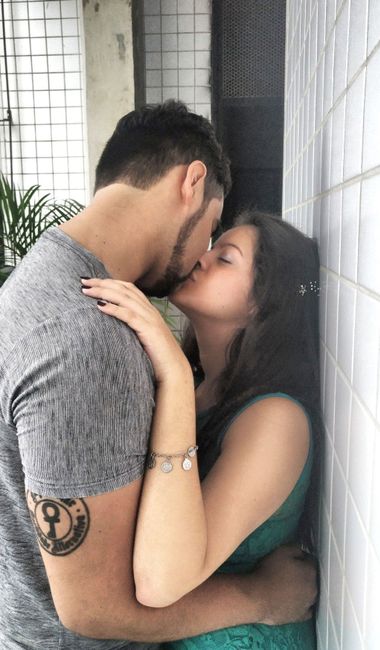 beijo pelos corredores da faculdade