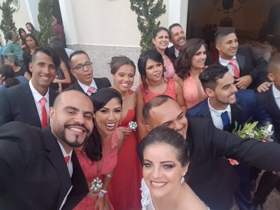 na saída com os padrinhos