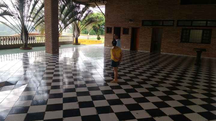 Salão da festa coberto para até 300 pessoas
