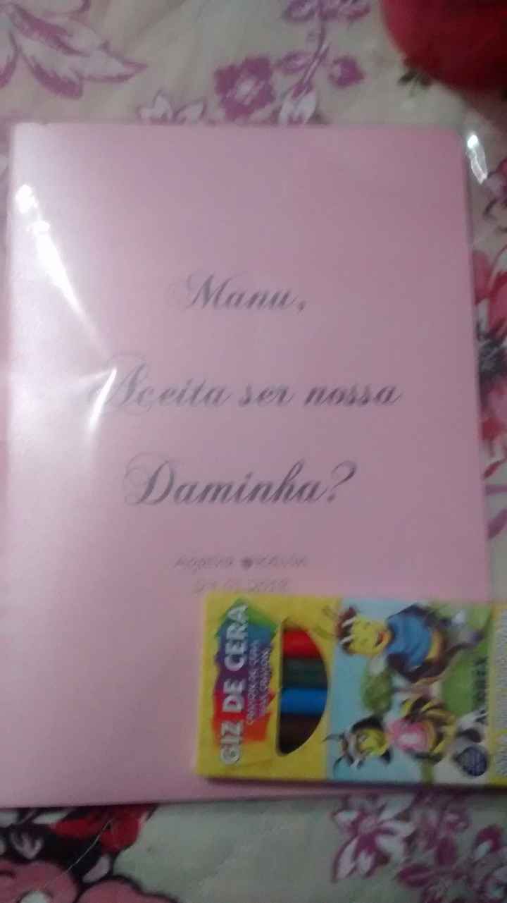 Livrinho personalizado com a nossa história para colorir
