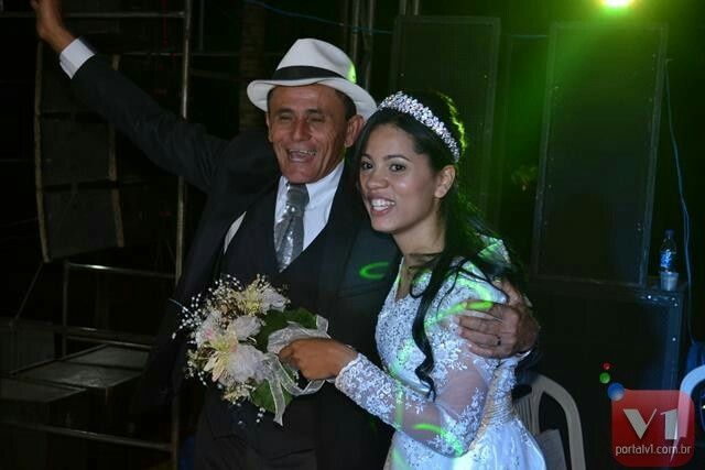 Cantora estefany confirao - 2