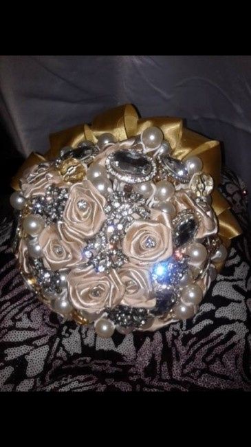 Buque de broche ou flores naturais - help - 1