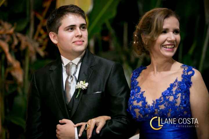 A cara do Meu noivo e a mãe dele, olhando para o pedro