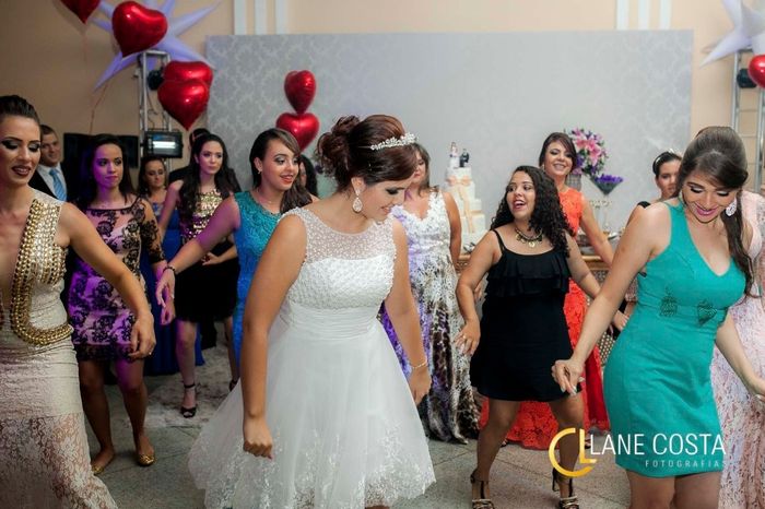 eu e as amigas dançamos juntas 